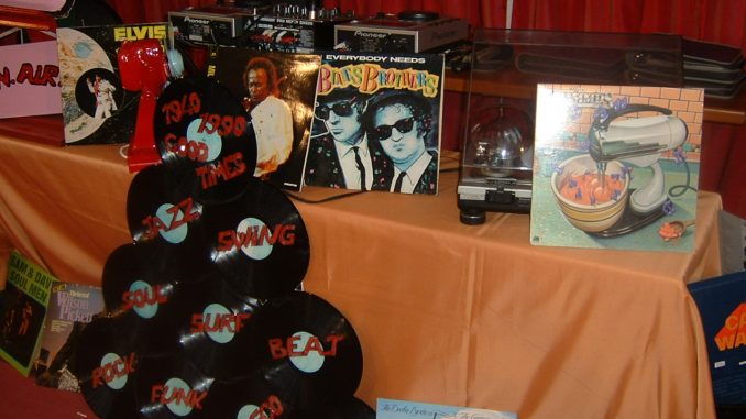 Remember Vintage a Brescia Gli stand e le esibizioni della fiera "Remember Vintage" di Brescia