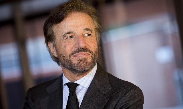 1438864084-christian-de-sica-2